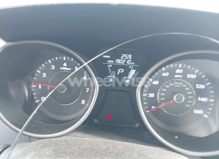 Photo 15 of 2013 Hyundai Elantra LIMITED (VIN 5NPDH4AE6DH206685)