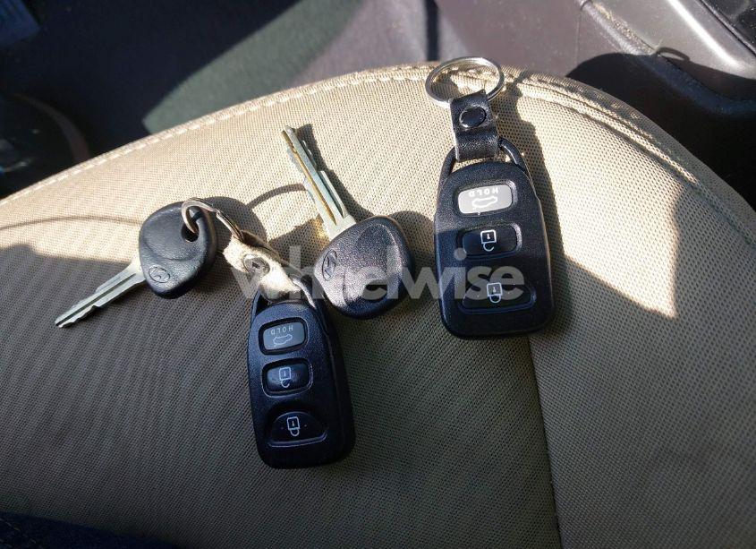 Photo 11 of 2013 Hyundai Elantra GLS (VIN 5NPDH4AE6DH211403)