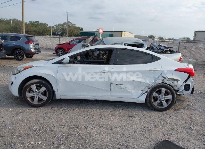 Photo 15 of 2013 Hyundai Elantra GLS (VIN 5NPDH4AE6DH231179)