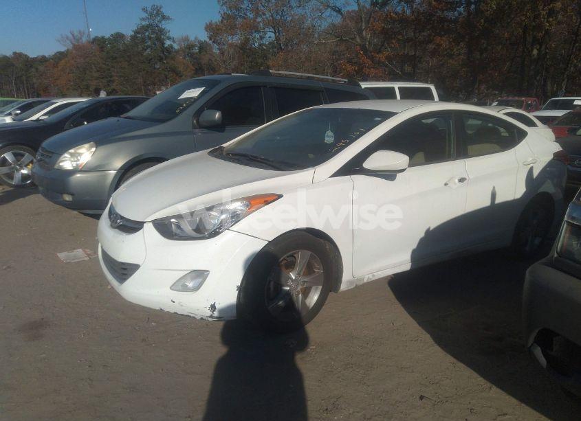 Photo 2 of 2013 Hyundai Elantra GLS (VIN 5NPDH4AE6DH245101)
