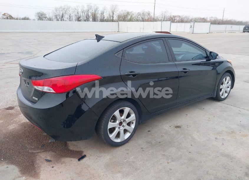 Photo 4 of 2013 Hyundai Elantra LIMITED (VIN 5NPDH4AE6DH246412)