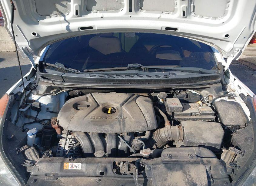 Photo 10 of 2013 Hyundai Elantra GLS (VIN 5NPDH4AE6DH257247)