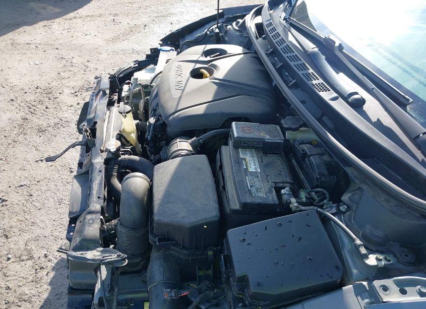 Photo 10 of 2013 Hyundai Elantra GLS (VIN 5NPDH4AE6DH272590)