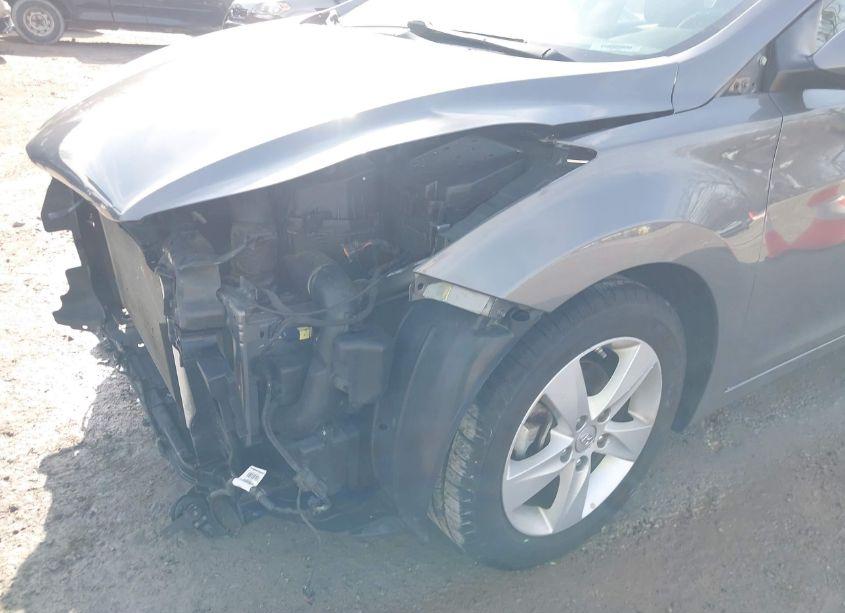 Photo 18 of 2013 Hyundai Elantra GLS (VIN 5NPDH4AE6DH272590)