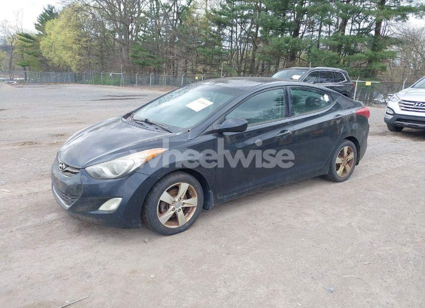 Photo 2 of 2013 Hyundai Elantra GLS (VIN 5NPDH4AE6DH280317)