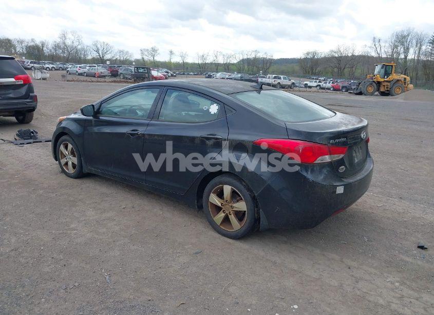 Photo 3 of 2013 Hyundai Elantra GLS (VIN 5NPDH4AE6DH280317)