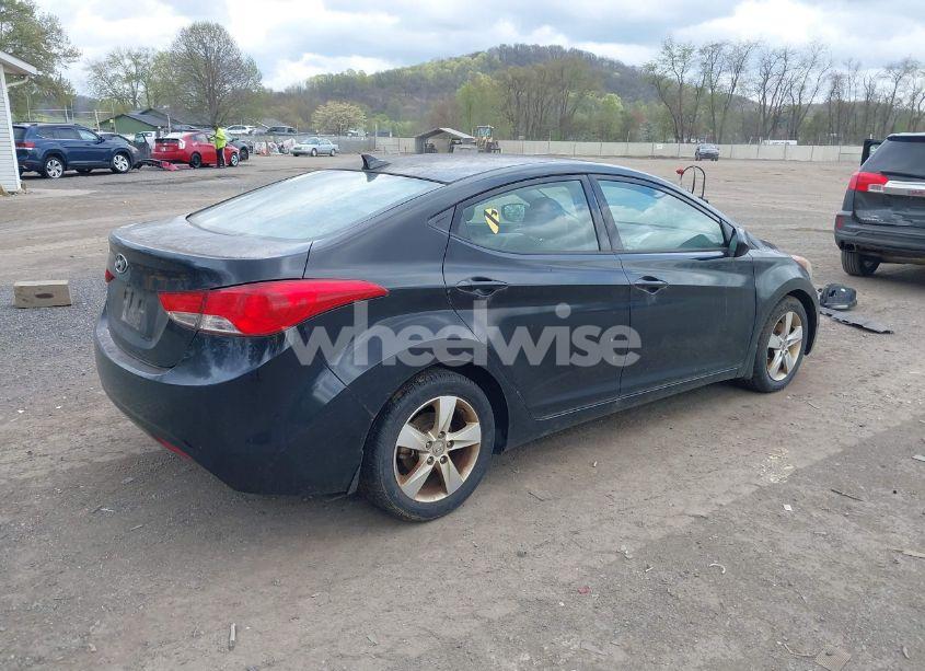 Photo 4 of 2013 Hyundai Elantra GLS (VIN 5NPDH4AE6DH280317)