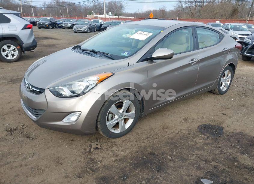 Photo 2 of 2013 Hyundai Elantra GLS (VIN 5NPDH4AE6DH297778)