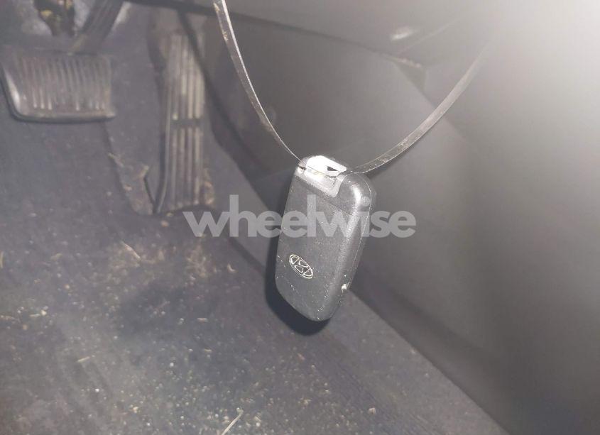 Photo 11 of 2013 Hyundai Elantra LIMITED (VIN 5NPDH4AE6DH303272)