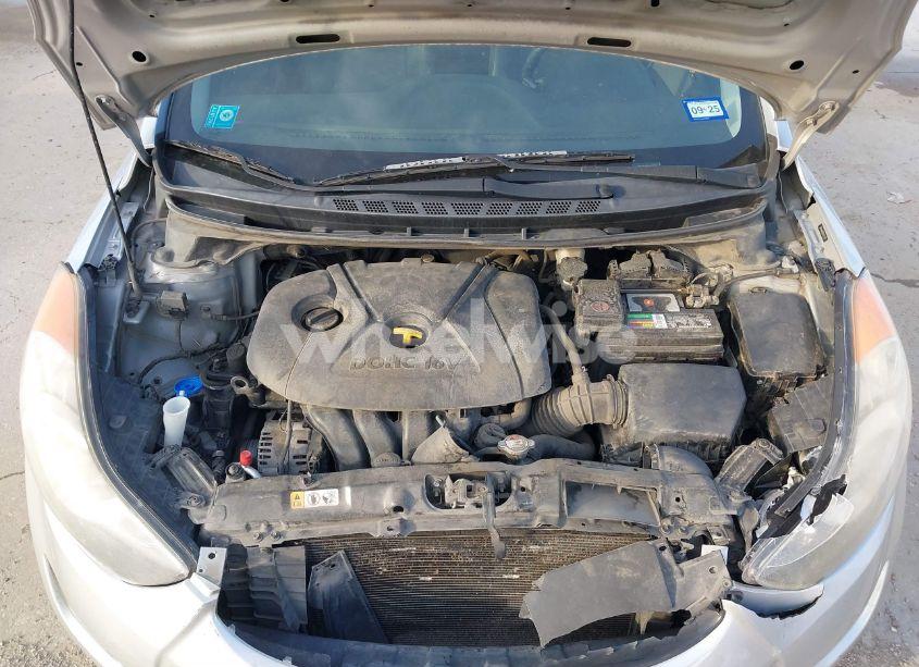 Photo 10 of 2013 Hyundai Elantra LIMITED (VIN 5NPDH4AE6DH312750)