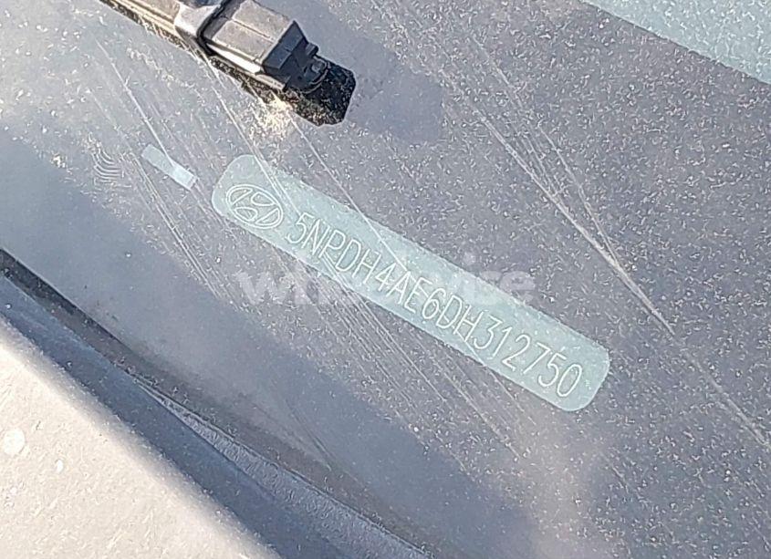 Photo 18 of 2013 Hyundai Elantra LIMITED (VIN 5NPDH4AE6DH312750)