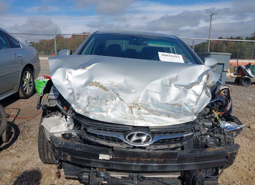 Photo 13 of 2013 Hyundai Elantra GLS (VIN 5NPDH4AE6DH319505)