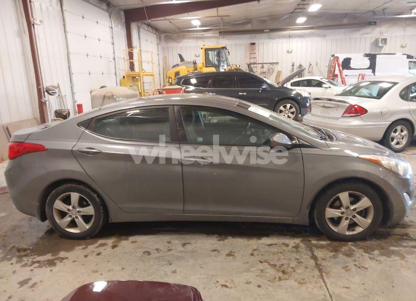 Photo 13 of 2013 Hyundai Elantra GLS (VIN 5NPDH4AE6DH330472)