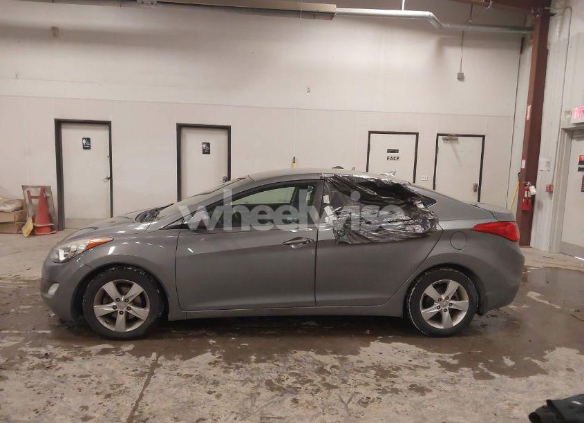 Photo 14 of 2013 Hyundai Elantra GLS (VIN 5NPDH4AE6DH330472)