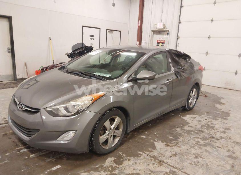 Photo 2 of 2013 Hyundai Elantra GLS (VIN 5NPDH4AE6DH330472)