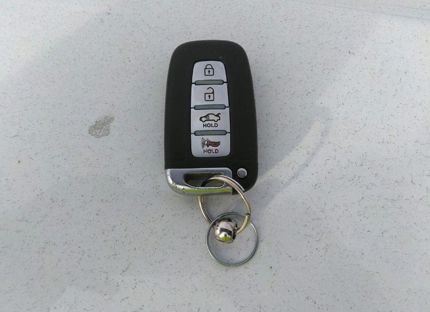 Photo 11 of 2013 Hyundai Elantra LIMITED (VIN 5NPDH4AE6DH337535)