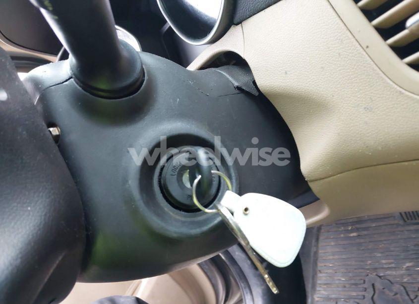 Photo 11 of 2013 Hyundai Elantra GLS (VIN 5NPDH4AE6DH351693)