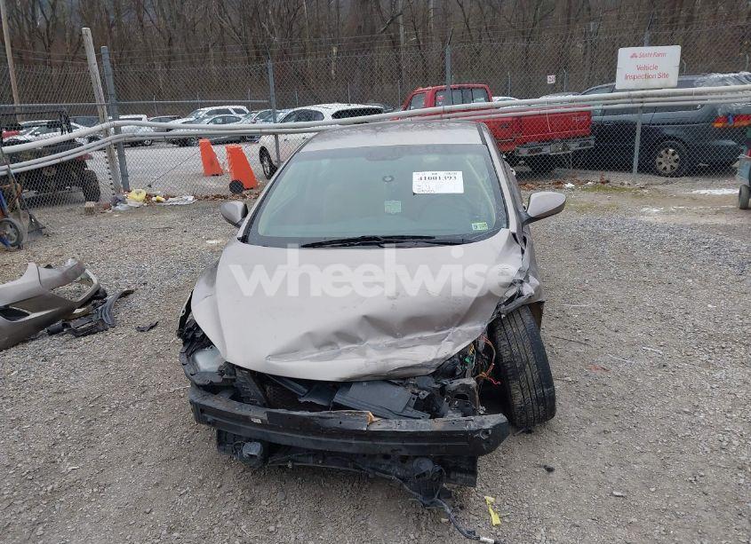Photo 13 of 2013 Hyundai Elantra GLS (VIN 5NPDH4AE6DH351693)
