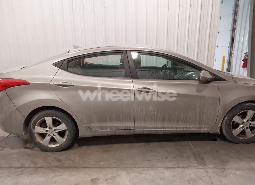 Photo 13 of 2013 Hyundai Elantra GLS (VIN 5NPDH4AE6DH366534)
