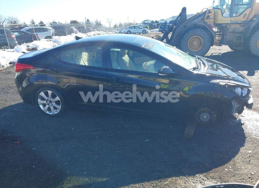 Photo 13 of 2013 Hyundai Elantra LIMITED (VIN 5NPDH4AE6DH370499)
