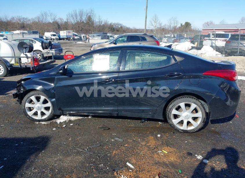 Photo 14 of 2013 Hyundai Elantra LIMITED (VIN 5NPDH4AE6DH370499)