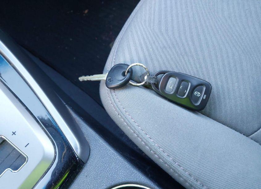 Photo 11 of 2013 Hyundai Elantra GLS (VIN 5NPDH4AE6DH375489)