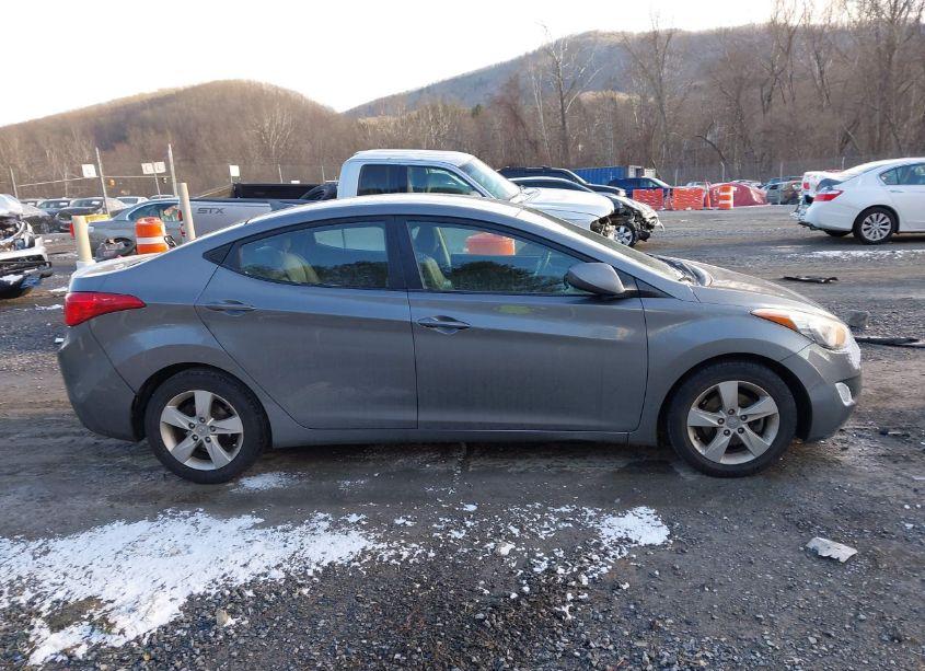 Photo 13 of 2013 Hyundai Elantra GLS (VIN 5NPDH4AE6DH375489)