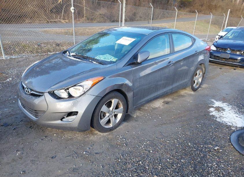 Photo 2 of 2013 Hyundai Elantra GLS (VIN 5NPDH4AE6DH375489)