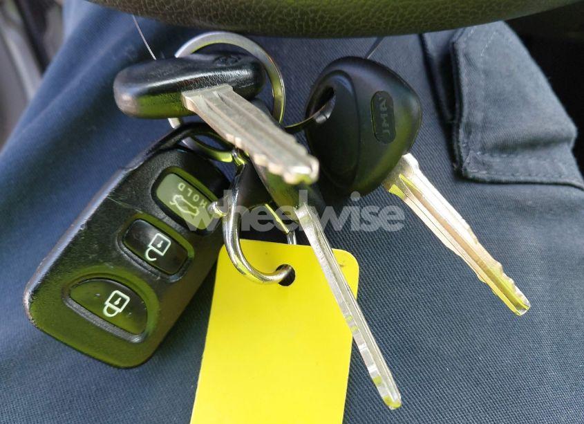 Photo 11 of 2013 Hyundai Elantra GLS (VIN 5NPDH4AE6DH392129)