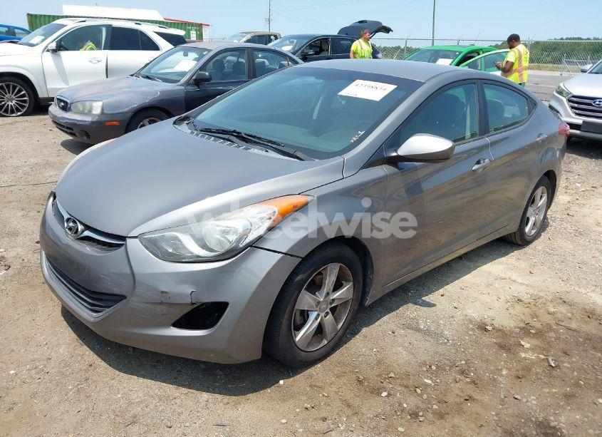 Photo 2 of 2013 Hyundai Elantra GLS (VIN 5NPDH4AE6DH393698)