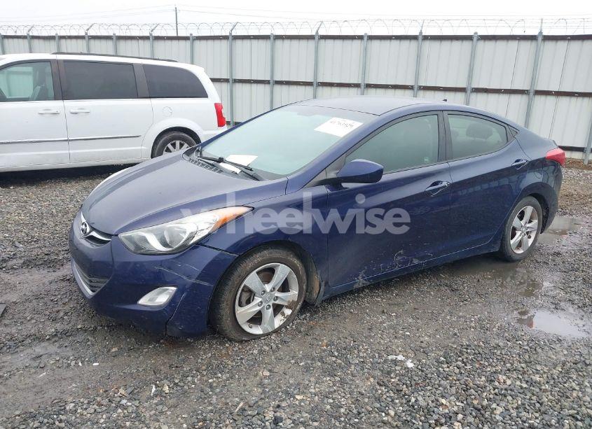 Photo 2 of 2013 Hyundai Elantra GLS (VIN 5NPDH4AE6DH419409)