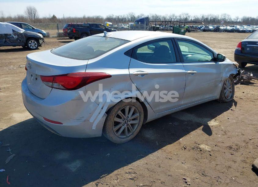 Photo 4 of 2014 Hyundai Elantra SE (VIN 5NPDH4AE6EH462911)