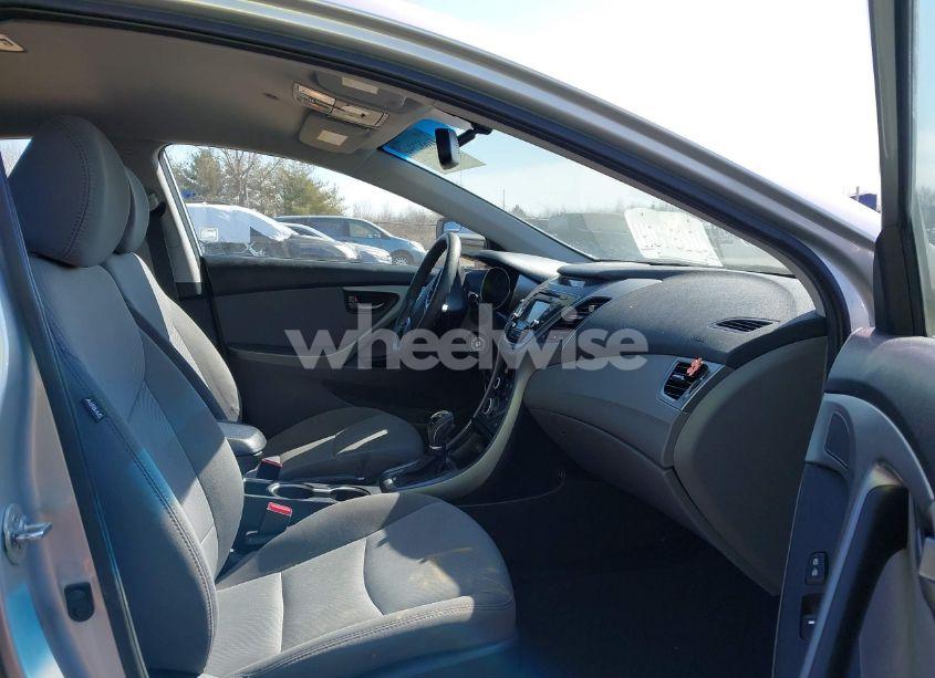 Photo 5 of 2014 Hyundai Elantra SE (VIN 5NPDH4AE6EH462911)