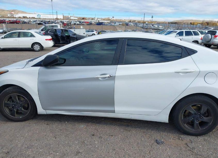 Photo 13 of 2014 Hyundai Elantra SE (VIN 5NPDH4AE6EH477523)