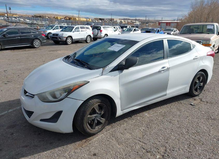 Photo 2 of 2014 Hyundai Elantra SE (VIN 5NPDH4AE6EH477523)
