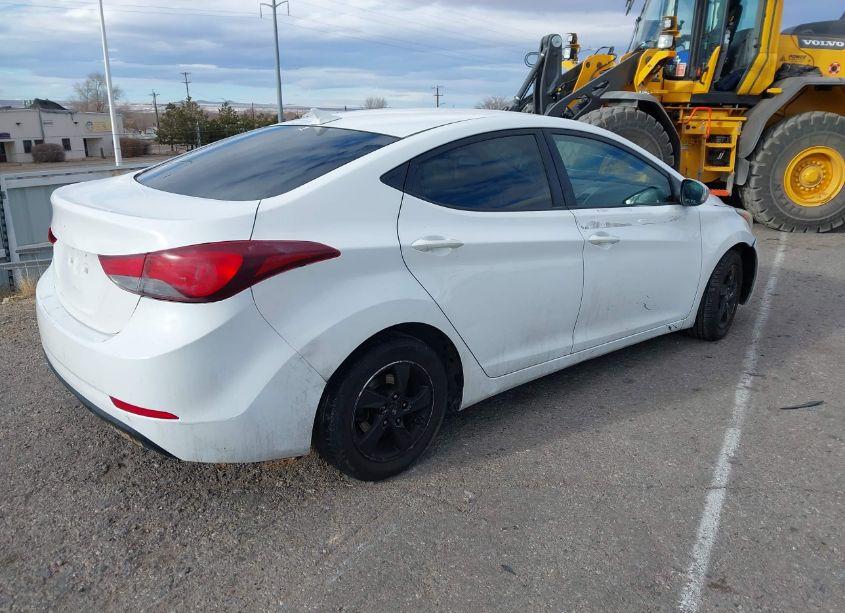 Photo 4 of 2014 Hyundai Elantra SE (VIN 5NPDH4AE6EH477523)