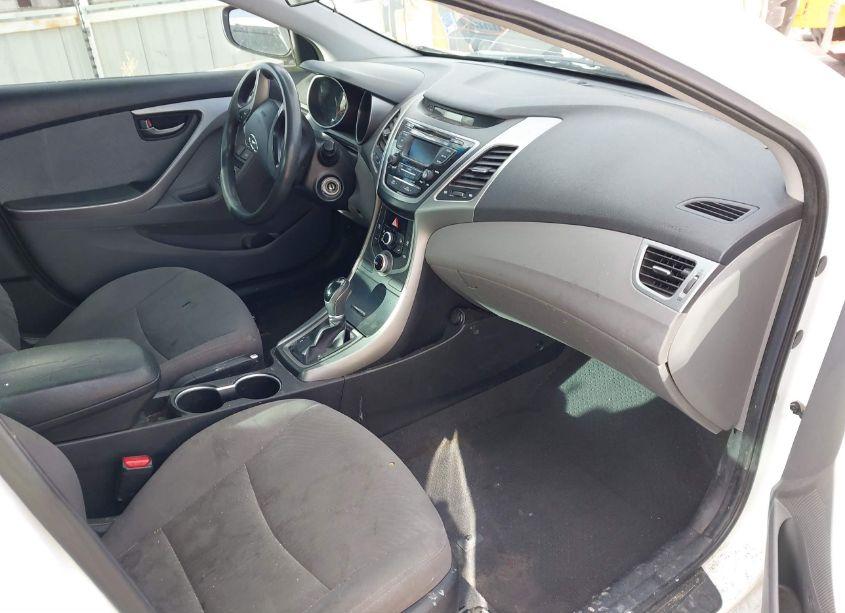 Photo 5 of 2014 Hyundai Elantra SE (VIN 5NPDH4AE6EH477523)