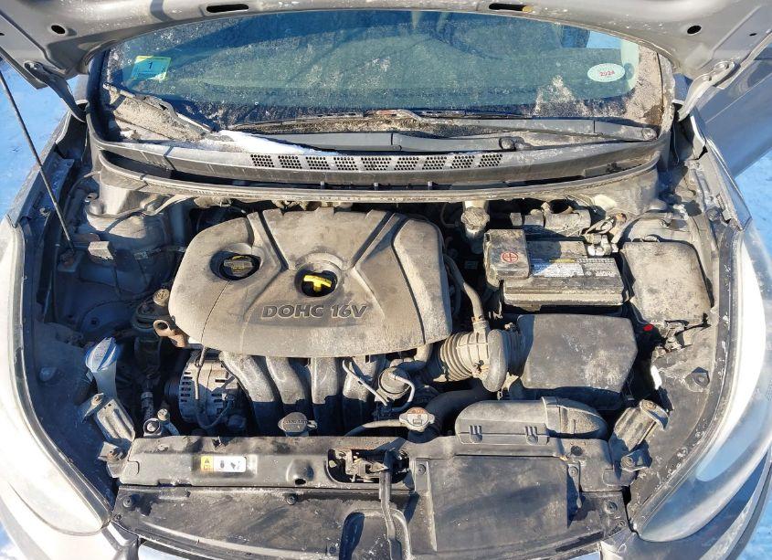 Photo 10 of 2014 Hyundai Elantra SE (VIN 5NPDH4AE6EH504073)