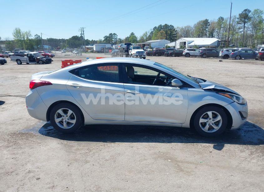 Photo 12 of 2014 Hyundai Elantra SE (VIN 5NPDH4AE6EH519950)