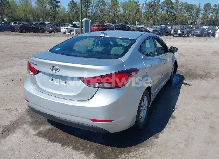 Photo 4 of 2014 Hyundai Elantra SE (VIN 5NPDH4AE6EH519950)