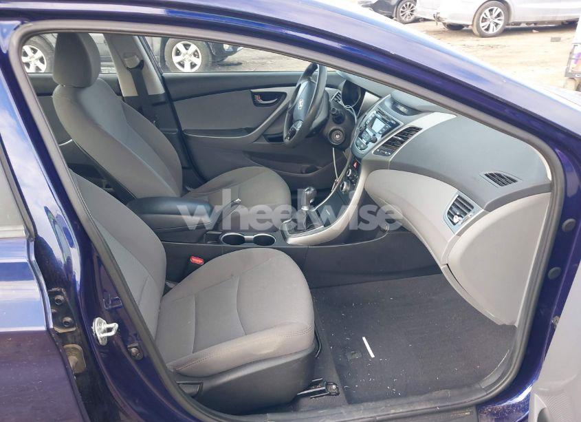 Photo 5 of 2014 Hyundai Elantra SE (VIN 5NPDH4AE6EH520905)