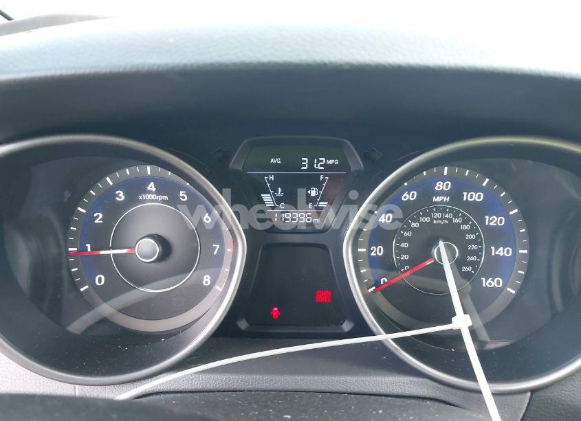 Photo 7 of 2014 Hyundai Elantra SE (VIN 5NPDH4AE6EH520905)