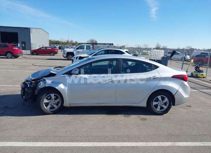 Photo 15 of 2014 Hyundai Elantra SE (VIN 5NPDH4AE6EH526025)