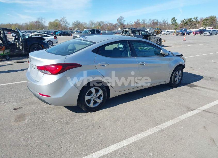 Photo 4 of 2014 Hyundai Elantra SE (VIN 5NPDH4AE6EH526025)