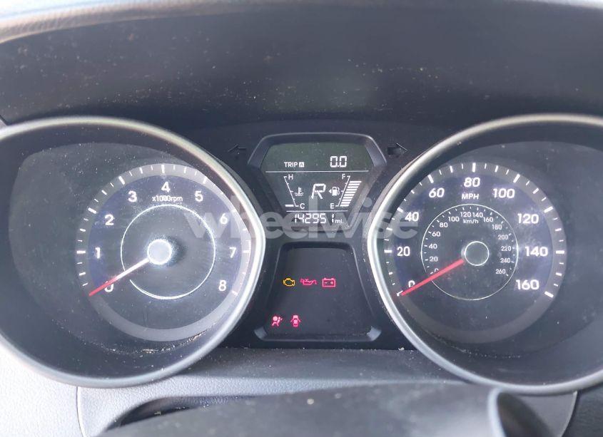 Photo 7 of 2014 Hyundai Elantra SE (VIN 5NPDH4AE6EH526025)