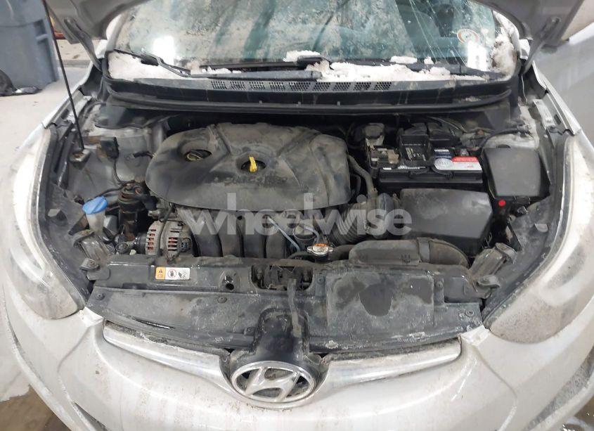Photo 10 of 2014 Hyundai Elantra SE (VIN 5NPDH4AE6EH527160)
