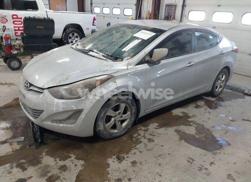 Photo 2 of 2014 Hyundai Elantra SE (VIN 5NPDH4AE6EH527160)