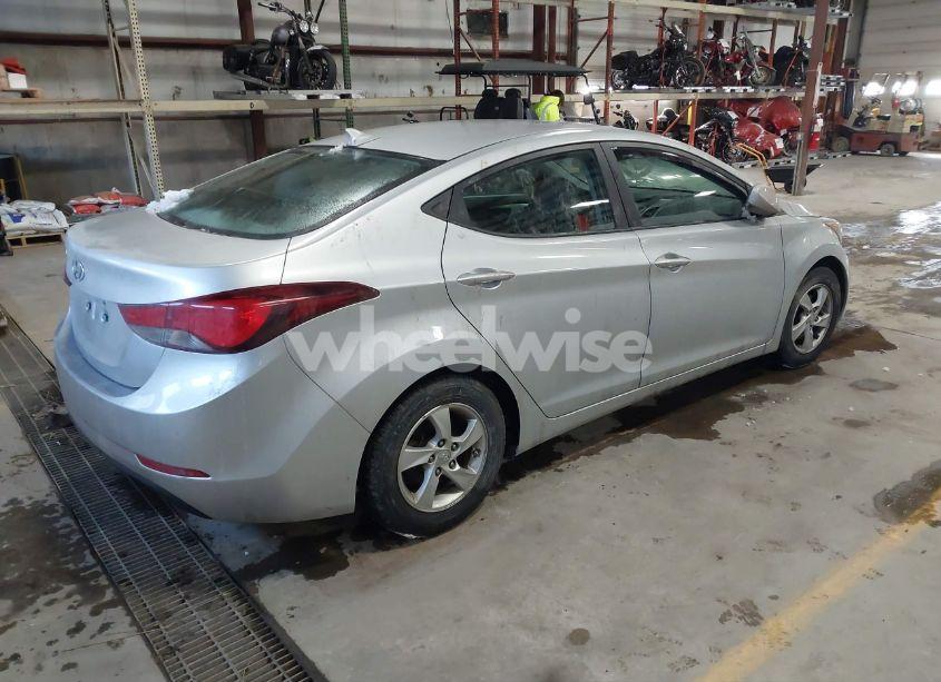Photo 4 of 2014 Hyundai Elantra SE (VIN 5NPDH4AE6EH527160)