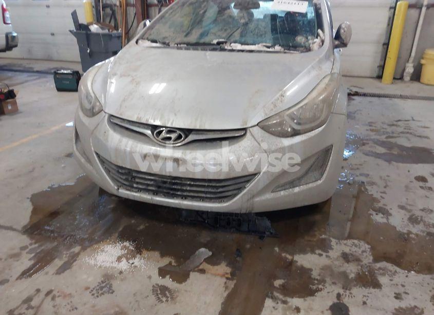 Photo 6 of 2014 Hyundai Elantra SE (VIN 5NPDH4AE6EH527160)