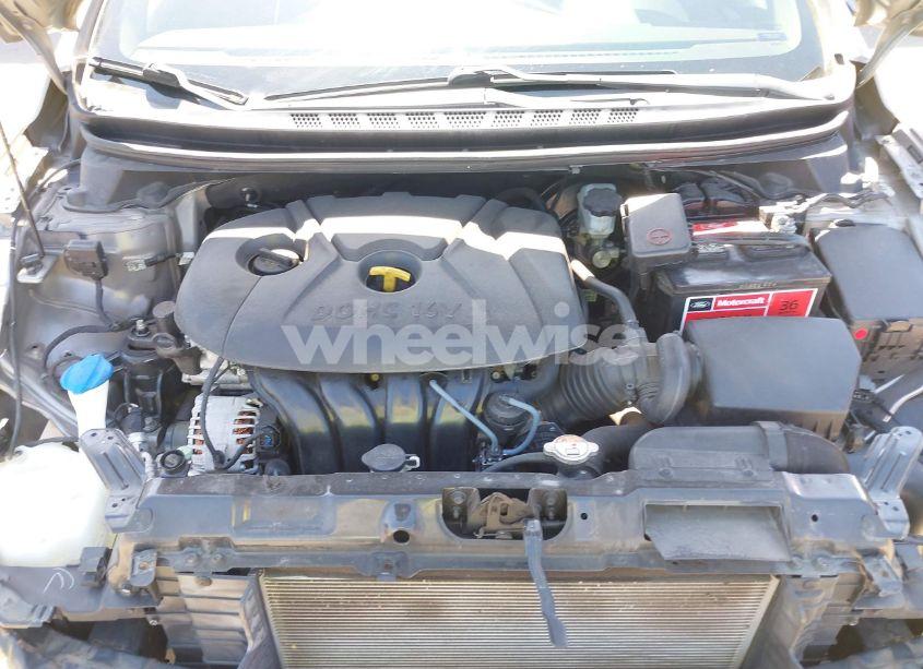 Photo 10 of 2014 Hyundai Elantra SE (VIN 5NPDH4AE6EH532262)